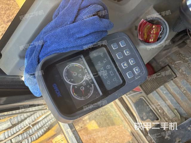 顶棚整体(驾驶室部分) 顶棚整体(驾驶室部分)