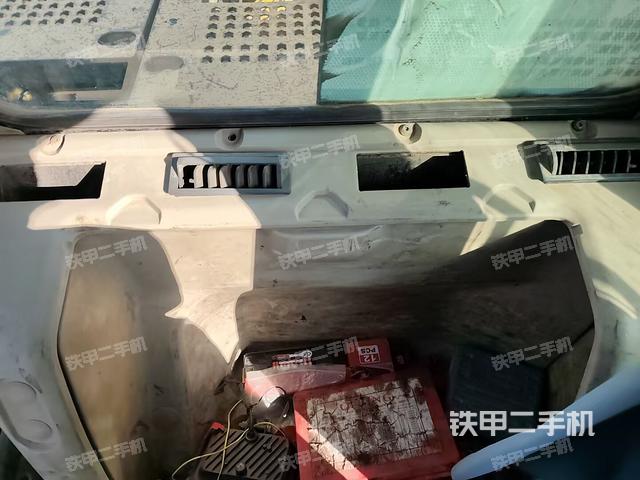 后窗玻璃角標(biāo)(駕駛室部分) 后窗玻璃角標(biāo)(駕駛室部分)