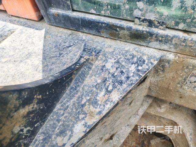 左驅(qū)動(dòng)輪（行走機(jī)構(gòu)）