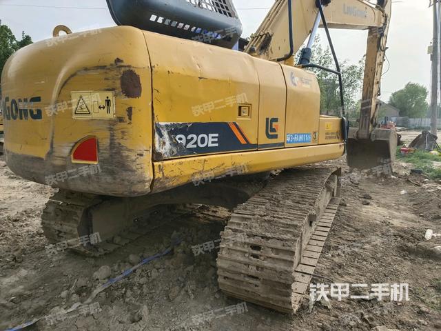 柳工CLG920E挖掘机的设备实拍-第2张实拍照片