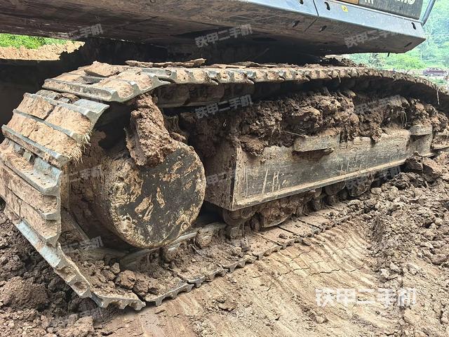 右側(cè)履帶整體（行走機(jī)構(gòu)）