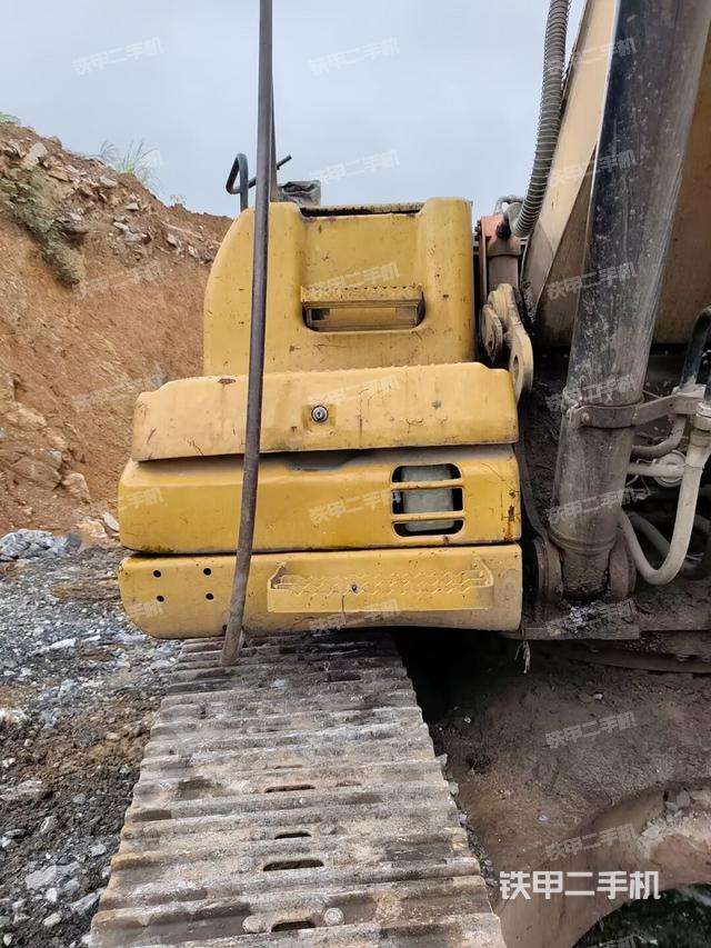 鏟斗45度(工作和回轉(zhuǎn)裝置) 鏟斗45度(工作和回轉(zhuǎn)裝置)