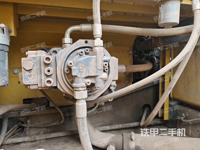 液壓泵斜45?左(大件艙室) 液壓泵斜45?左(大件艙室)
