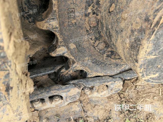 左側(cè)行走馬達(dá)蓋板(行走機(jī)構(gòu)) 左側(cè)行走馬達(dá)蓋板(行走機(jī)構(gòu))