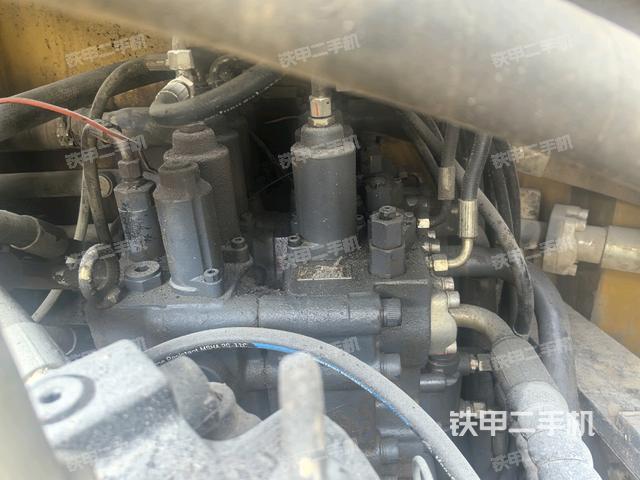 发动机室(上车部件) 发动机室(上车部件)