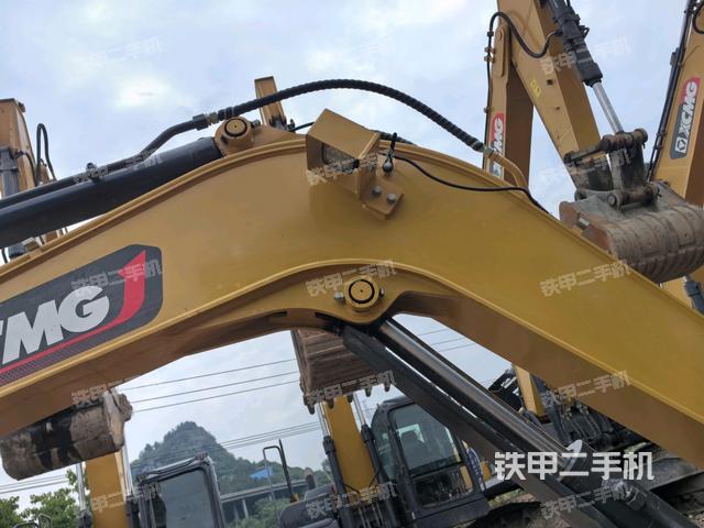 小臂整體左后(工作和回轉(zhuǎn)裝置) 小臂整體左后(工作和回轉(zhuǎn)裝置)