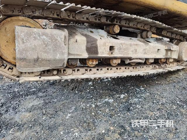 左側(cè)行走馬達蓋板(行走機構(gòu)) 左側(cè)行走馬達蓋板(行走機構(gòu))