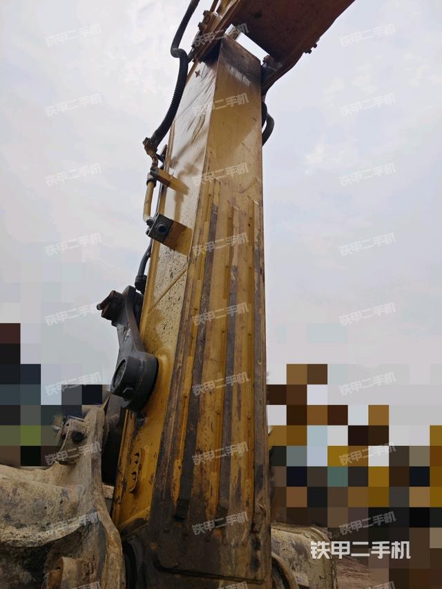 小臂整體左后(工作和回轉(zhuǎn)裝置) 小臂整體左后(工作和回轉(zhuǎn)裝置)