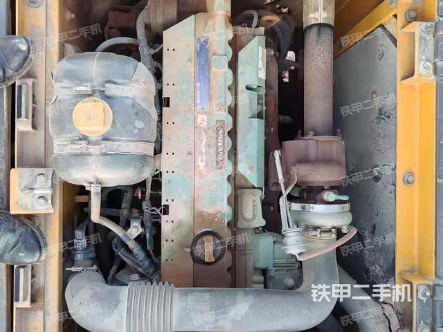 氣門室蓋螺絲特寫(上車部件) 氣門室蓋螺絲特寫(上車部件)