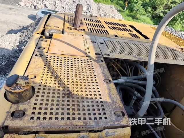 發(fā)動(dòng)機(jī)室(上車部件) 發(fā)動(dòng)機(jī)室(上車部件)