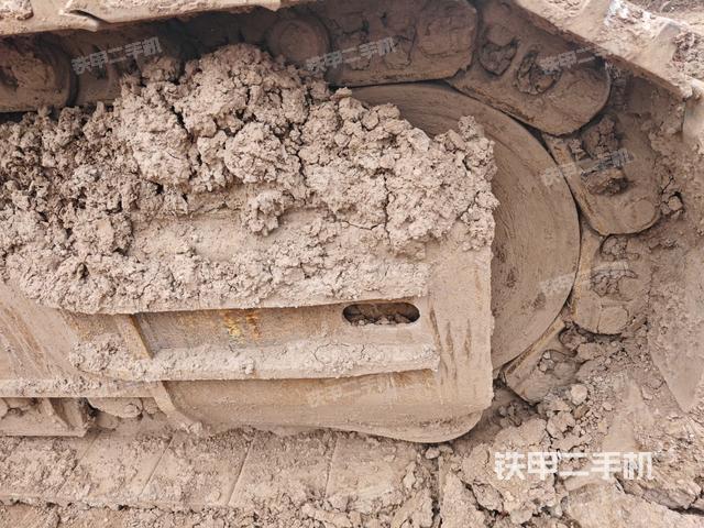 左导向轮(行走机构) 左导向轮(行走机构)