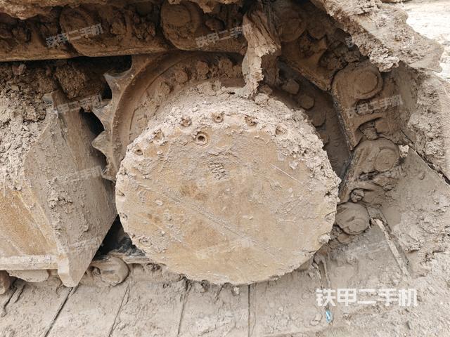 右驱动轮(行走机构) 右驱动轮(行走机构)