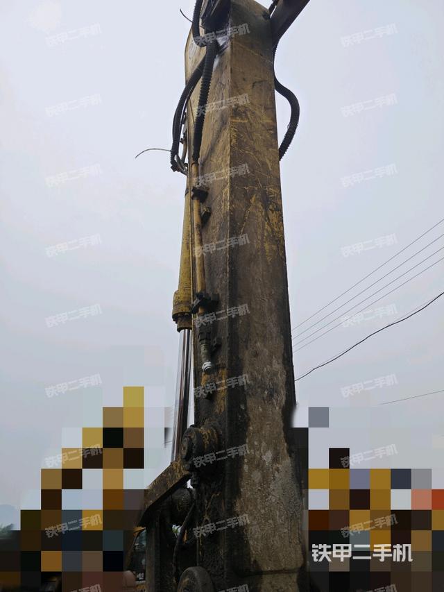 小臂整體左后(工作和回轉(zhuǎn)裝置) 小臂整體左后(工作和回轉(zhuǎn)裝置)