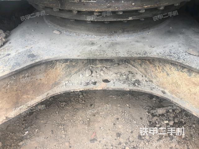 大臂根部 斜视(工作和回转装置) 大臂根部 斜视(工作和回转装置)