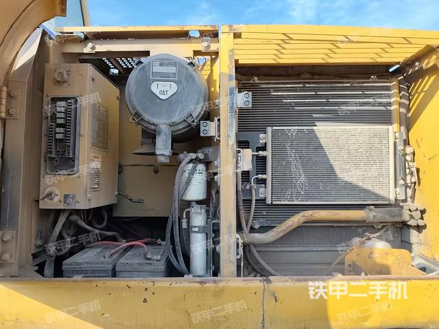 液壓泵室(大件艙室) 液壓泵室(大件艙室)