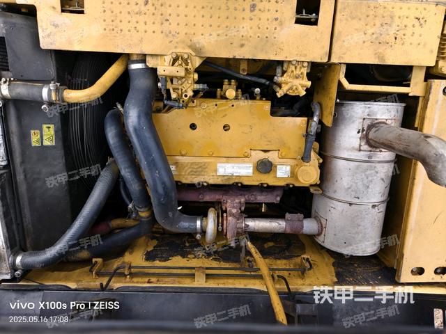 發(fā)動機整體俯視(整機外觀) 發(fā)動機整體俯視(整機外觀)