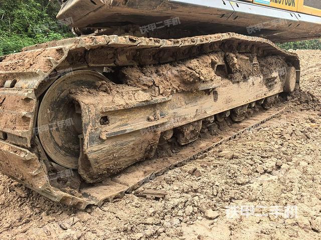 左側(cè)履帶整體?（行走機(jī)構(gòu)）