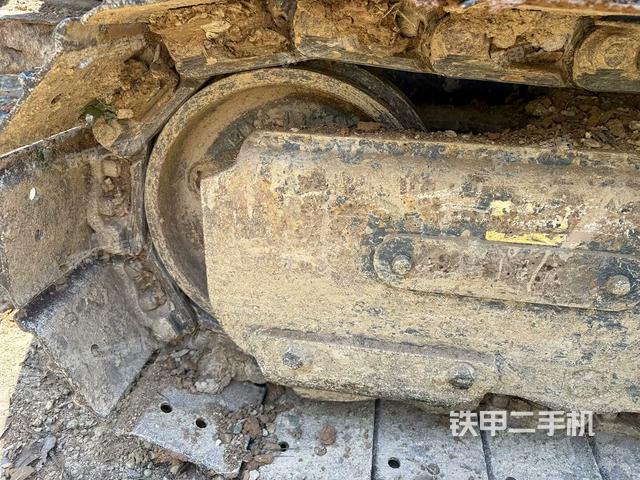 右驱动轮(行走机构) 右驱动轮(行走机构)