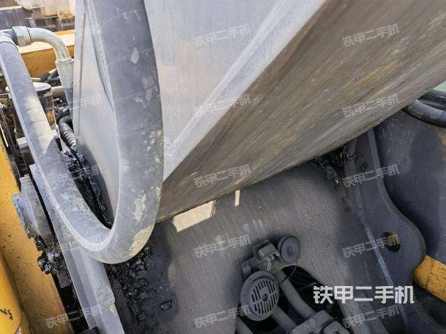 大臂根部?斜視(工作和回轉裝置) 大臂根部?斜視(工作和回轉裝置)
