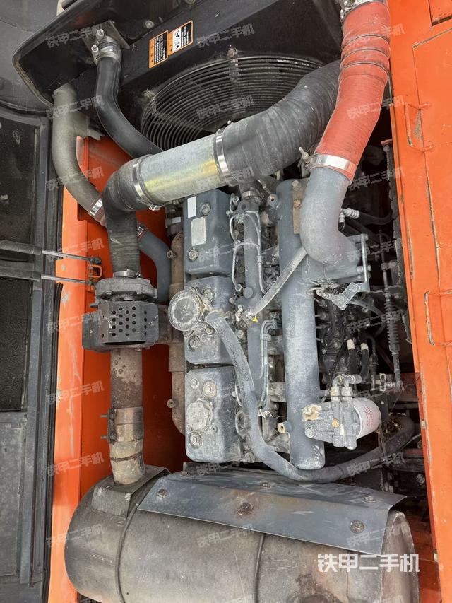 发动机整体俯视(整机外观) 发动机整体俯视(整机外观)