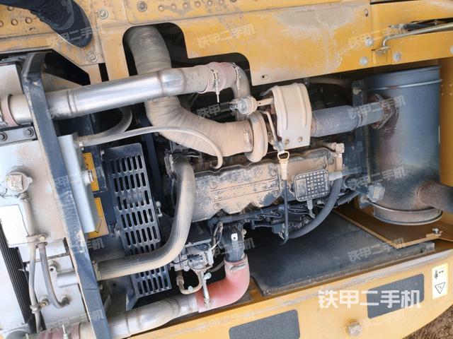 發(fā)動機(jī)整體俯視(整機(jī)外觀) 發(fā)動機(jī)整體俯視(整機(jī)外觀)