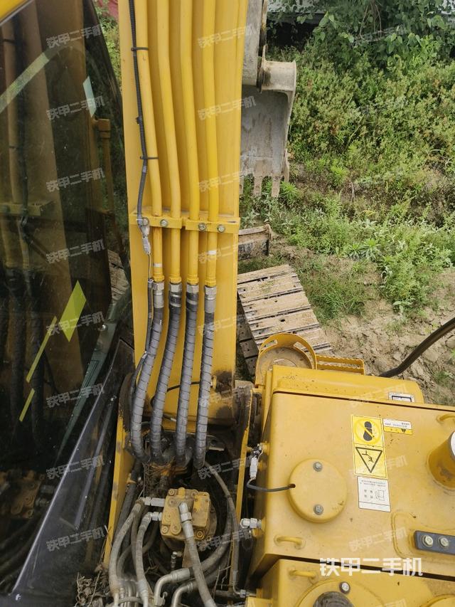 小臂整體左后（工作和回轉(zhuǎn)裝置）