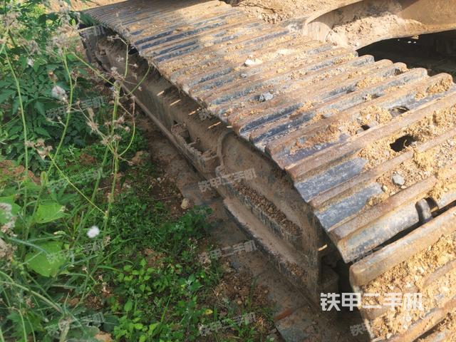 左側(cè)履帶整體?(行走機(jī)構(gòu)) 左側(cè)履帶整體?(行走機(jī)構(gòu))
