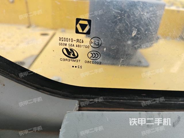 后窗玻璃角標(駕駛室部分) 后窗玻璃角標(駕駛室部分)