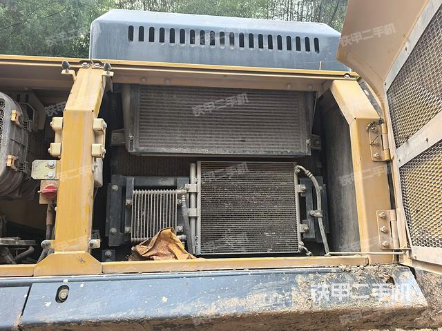 散熱器正面（大件艙室）