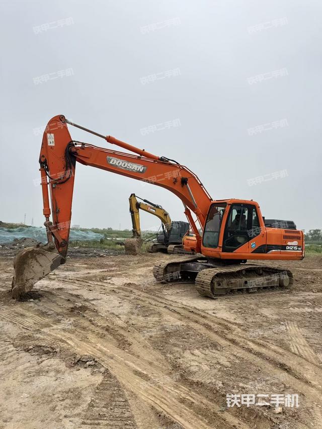 斗山DH215-9E挖掘機