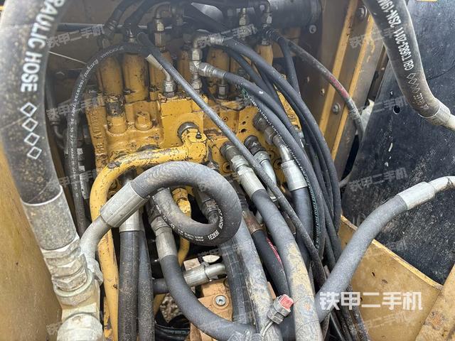 發(fā)動機室(上車部件) 發(fā)動機室(上車部件)
