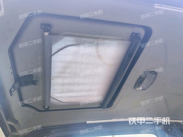 駕駛室左后45度（駕駛室部分）