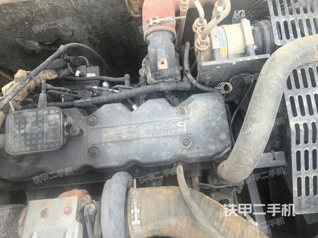 气门室盖螺丝特写(上车部件) 气门室盖螺丝特写(上车部件)