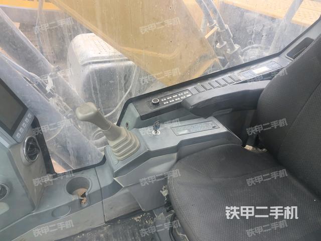 后窗玻璃角标(驾驶室部分) 后窗玻璃角标(驾驶室部分)