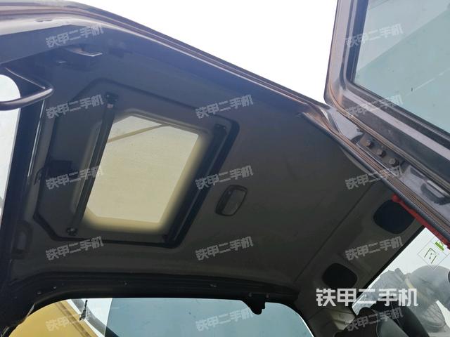 顶棚整体(驾驶室部分) 顶棚整体(驾驶室部分)