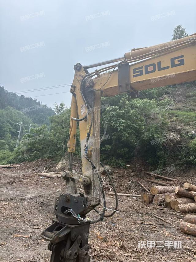 小臂整體左后（工作和回轉裝置）