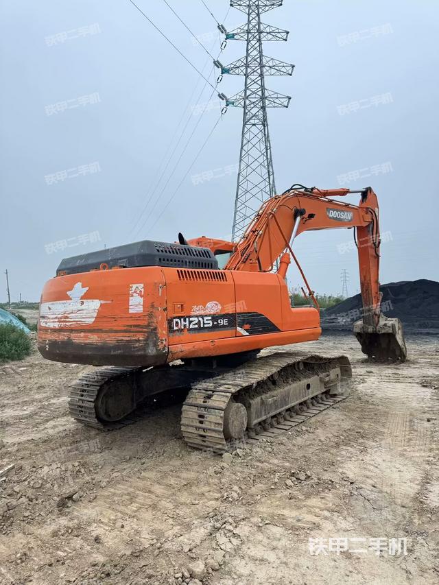 整机右后45°(整机外观) 整机右后45°(整机外观)