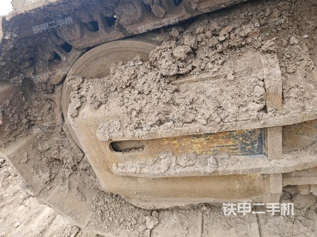 右导向轮(行走机构) 右导向轮(行走机构)