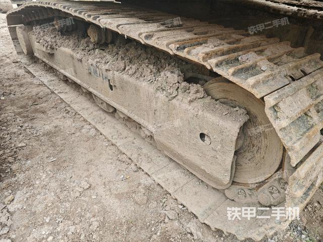 右側(cè)履帶整體(行走機(jī)構(gòu)) 右側(cè)履帶整體(行走機(jī)構(gòu))