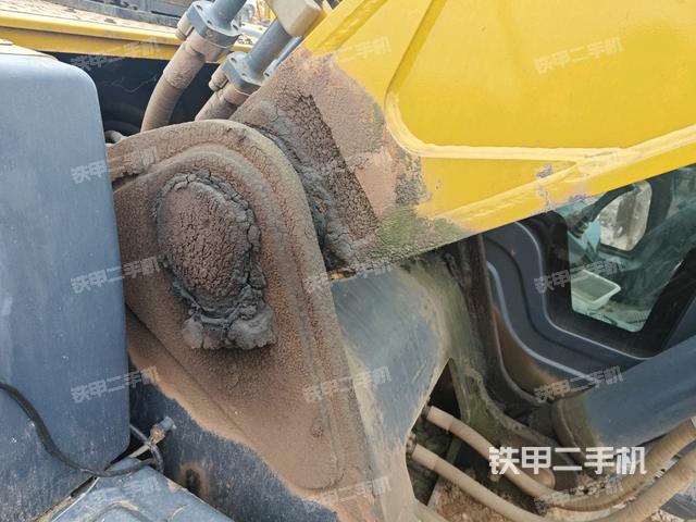 大臂根部 斜视(工作和回转装置) 大臂根部 斜视(工作和回转装置)