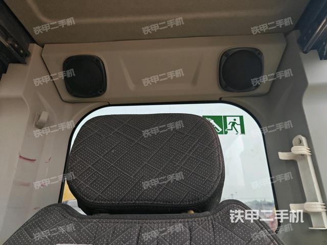 座椅后部(駕駛室部分) 座椅后部(駕駛室部分)