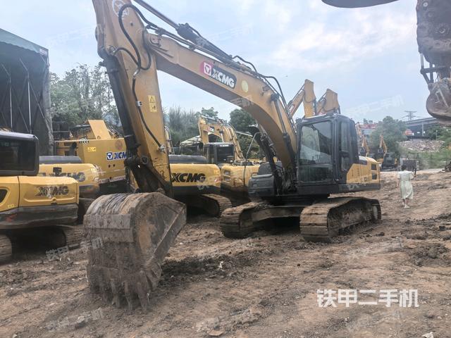 徐工XE200DA挖掘機(jī)