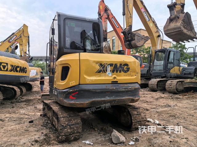 右后45(整機(jī)外觀) 右后45(整機(jī)外觀)