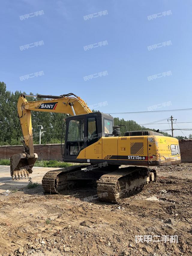 三一重工SY215C挖掘機(jī)