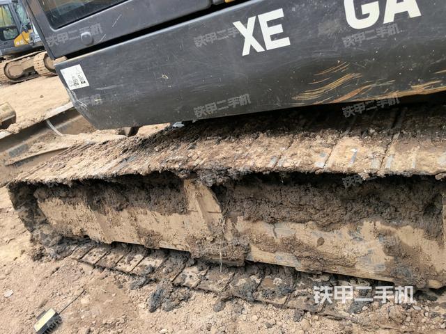 左側(cè)行走馬達(dá)蓋板(行走機(jī)構(gòu)) 左側(cè)行走馬達(dá)蓋板(行走機(jī)構(gòu))
