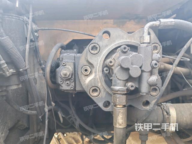 液壓泵斜45?左（大件艙室）