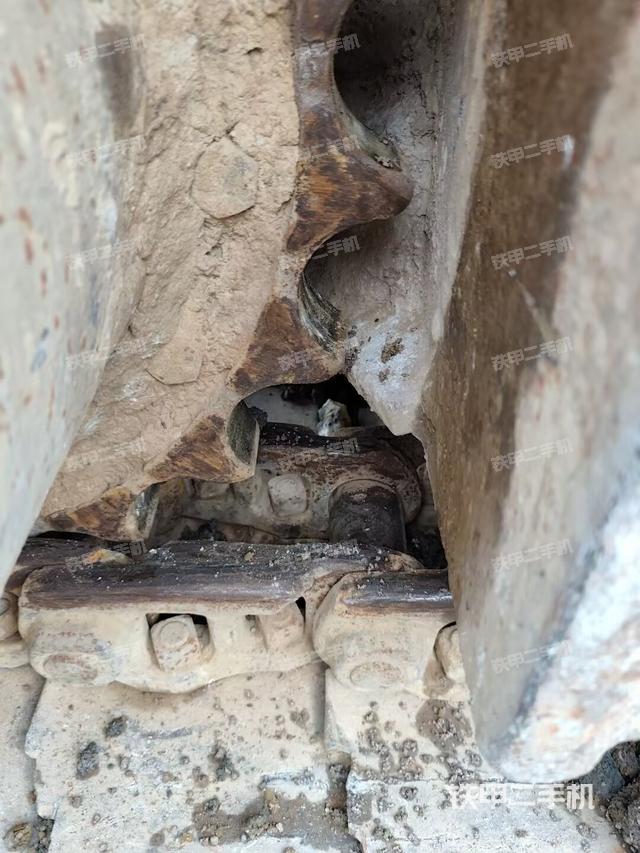 左托鏈輪和鏈筋(行走機構(gòu)) 左托鏈輪和鏈筋(行走機構(gòu))