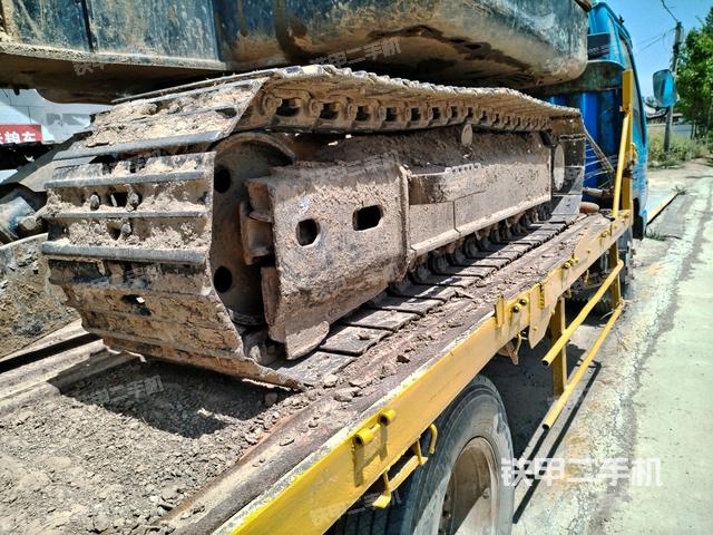 右側履帶整體?(行走機構) 右側履帶整體?(行走機構)