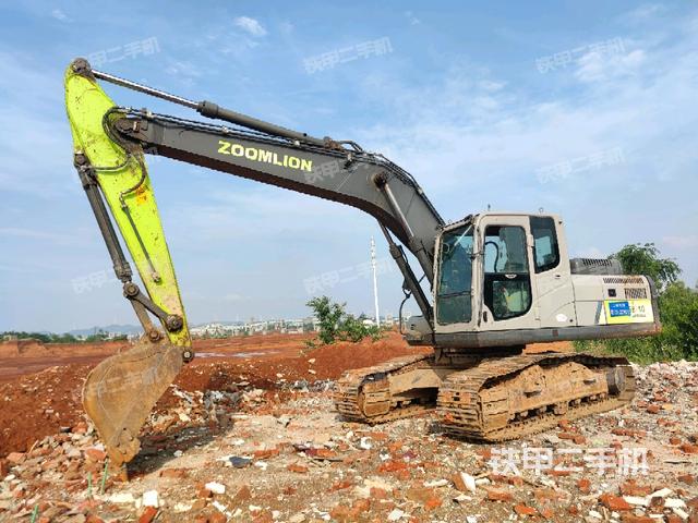 中聯(lián)重科ZE205E-10挖掘機(jī)
