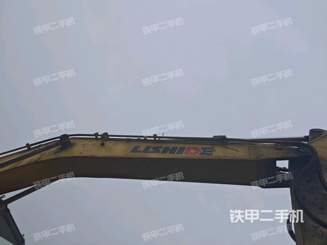 大臂整體?右側(cè)(工作和回轉(zhuǎn)裝置) 大臂整體?右側(cè)(工作和回轉(zhuǎn)裝置)